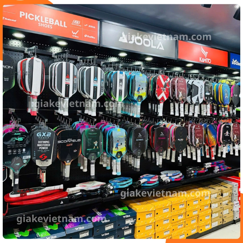 Thiết kế kệ treo Pickleball đẹp, dễ sắp xếp sản phẩm