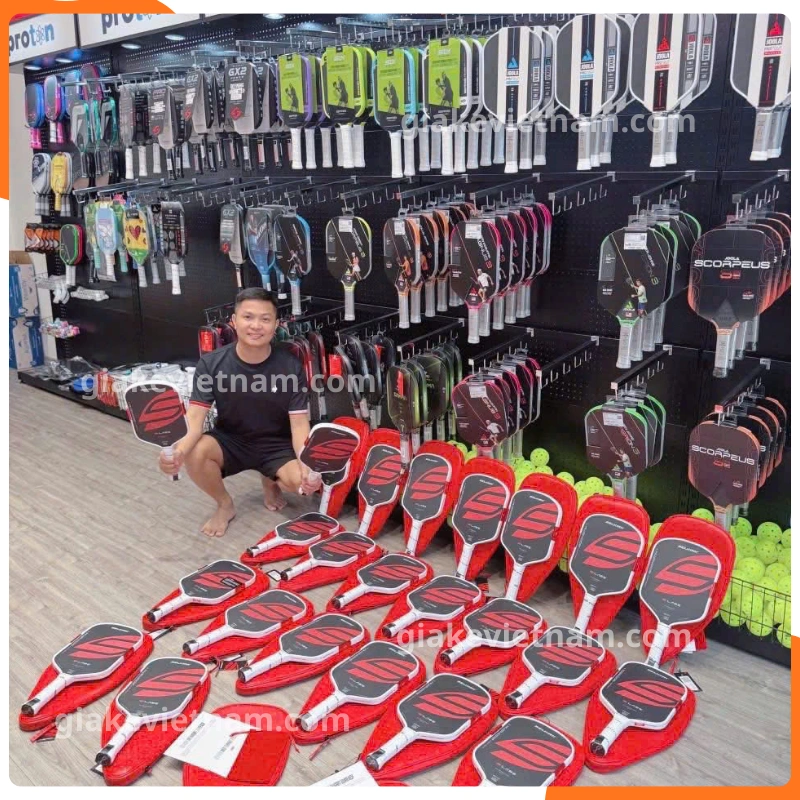 Kệ treo Pickleball thiết kế tinh gọn, hiện đại