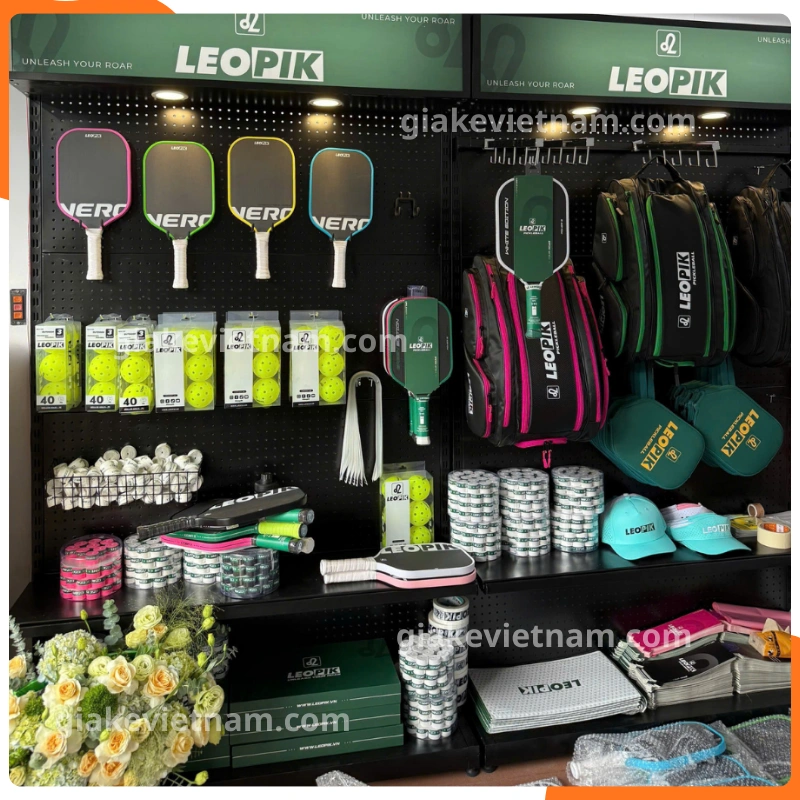 Kệ treo Pickleball gắn tường, dễ thi công